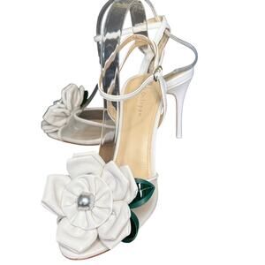 Dee Ocleppo White Floral Strappy Stiletto Heeled England Applique Sandals Sz 8